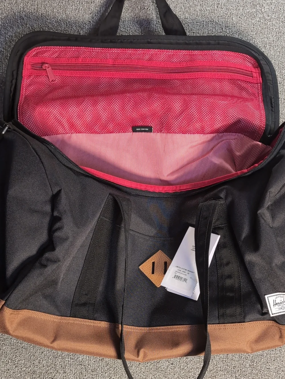 NWT Herschel Supply Co Heritage Duffle Bag Black Brown 37L Travel Weekender